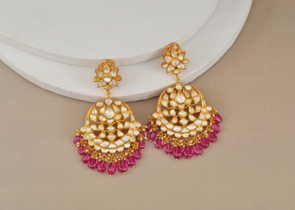 trendy women's accessories